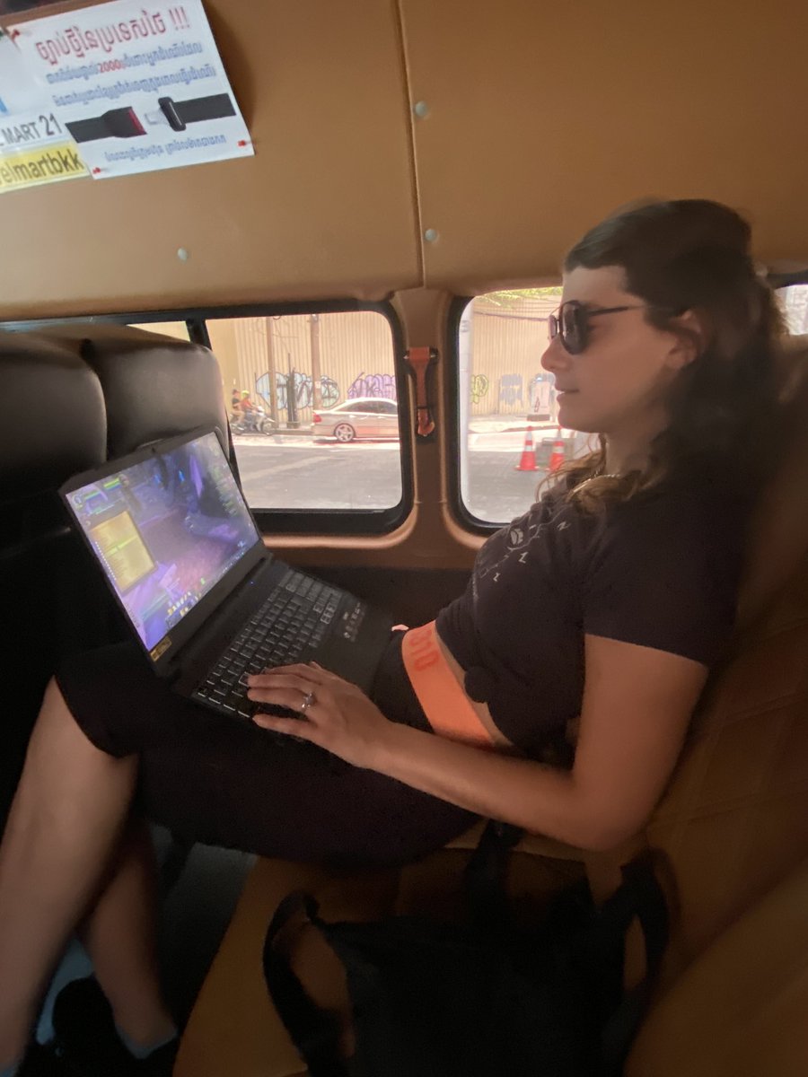 OctoOG's tweet image. Give @Blizzard_Ent credit. We are in Thailand on a bus to Cambodia &amp;amp; RajaQT is playing @Warcraft using 20mbs on her phone for data! Daily Quests and Crafting on the road!! 😂💖