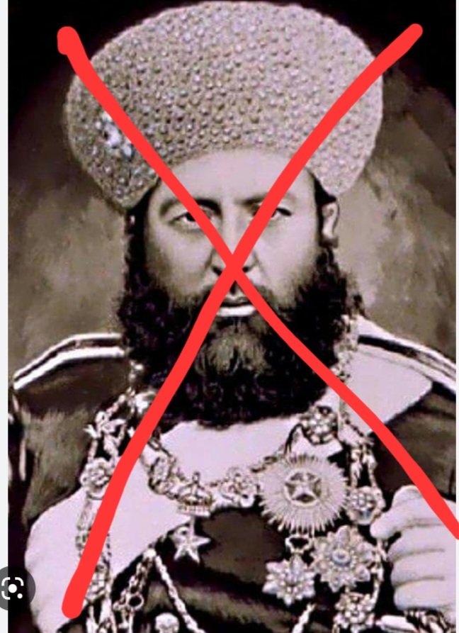 هزاره ستیزی در افغانستان پیشینه تاریخی دارد، عبدالرحمن خان ملاها را از سراسر افغانستان خریداری کرد و فتوای کفریت علیه هزاره‌ها صادر گردید، اکنون نواده‌های او با تفکر داعشی مانند گذشته‌ها علیه هزاره‌ها عقده‌گشایی می‌کنند.
#StopHazaraGenocide