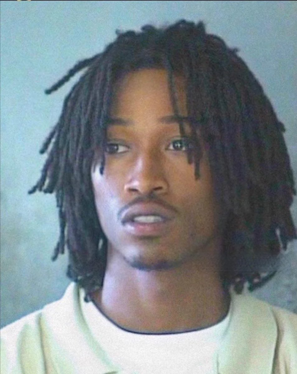 bambinasalina's tweet image. his face is actually beautiful tbh