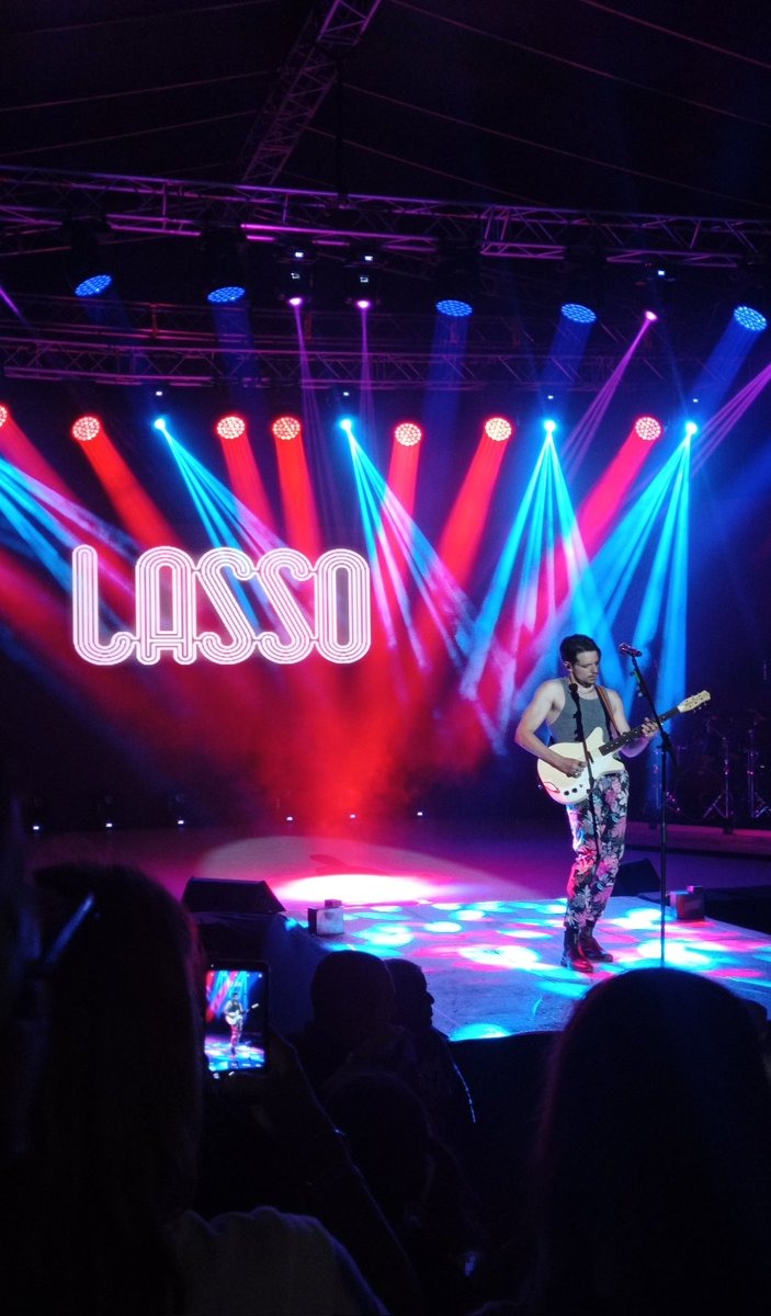 desenanyerlica's tweet photo. #lassoweek día 5 un poco tarde XD:
Las primeras 3 las tomé yo y aunq la calidad kk me gustan pq qué lindo, y la otra me la robé 🥵 https://t.co/Ns4daNcrAd