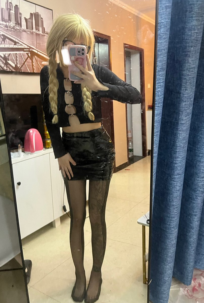 keke101025's tweet photo. @shutiao1122 黑丝包臀喜欢吗 https://t.co/LgIqvC8bsL