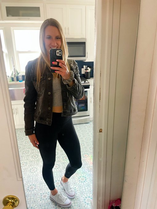 I&rsquo;m over jeans! Can I just wear leggings every day? https://t.co/nu0E3vpFHD