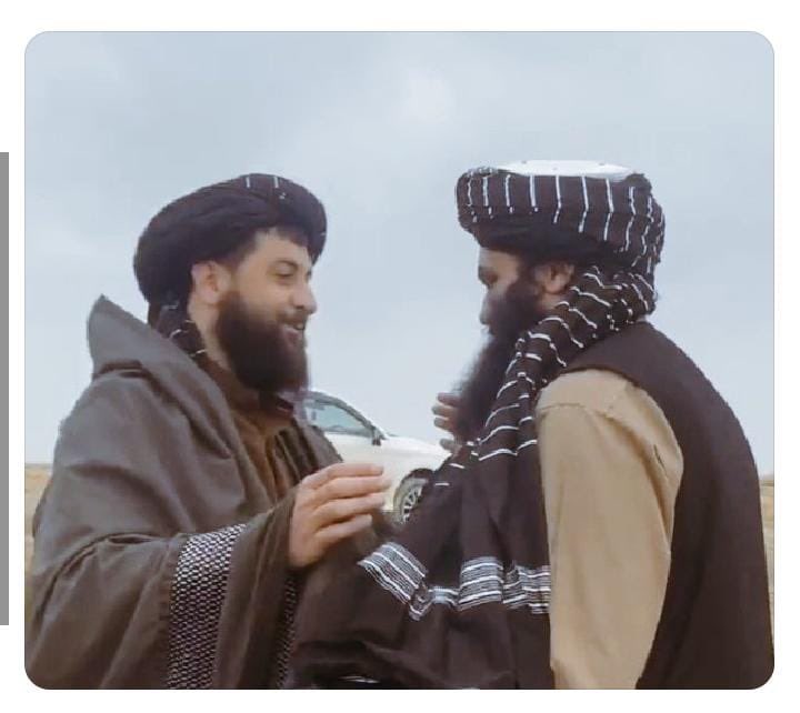 PanjshiriFatih's tweet photo. دا انځور د امارت د منافقو او مخربو مخالفینو له ضده لایک کړئ!
دا انځور په هغوی سم لکه اټوم بم پرېوځي.

دا یو صف دی، یو نظام دی، یو امیر لري، یو دریځ او یو مرام لري.❤️ https://t.co/Rx8eWM4CDL
