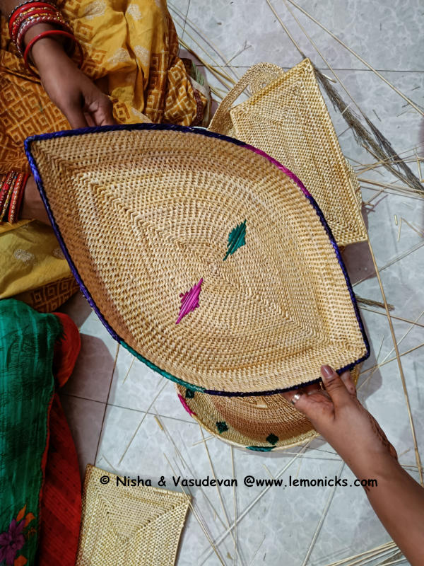 Cemonde's tweet photo. NEW: Magic of Golden Grass, an age old craft in #Jajpur #Odisha
#visitjajpur #travelblogger #JajpurMahotsav2023 #UNESCO #craftofjajpur #ICSJ #lemonicks #craftcapitalofodisha #DekhoApnaDesh #Odishahandicrafts
@Visit_Jajpur @dm_jajpur @odisha_tourism @MinOfCultureGoI @pranabpdas https://t.co/upMyZLEtPx