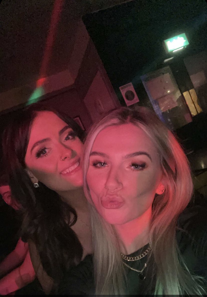 happy bday angel!🫶🏻 have the best day and hope you have a fabby holiday! see you when your back! lots of love🤍 <a href="/fergusonxo/">𝐥𝐚𝐮𝐫𝐲𝐧</a>