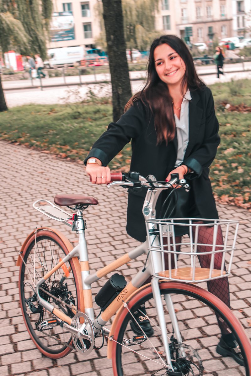 𝐇𝐘𝐁𝐎𝐎 𝐚 𝐬𝐚 𝐦𝐚𝐫𝐪𝐮𝐞 𝐝𝐞 𝐟𝐚𝐛𝐫𝐢𝐪𝐮𝐞...

Épuré, trendy, reconnaissable et pourvu de pièces détachées qualitatives.✨

#assistance #environnement #velo #bretagne #france #rennes #paris #bike #mobiliteverte