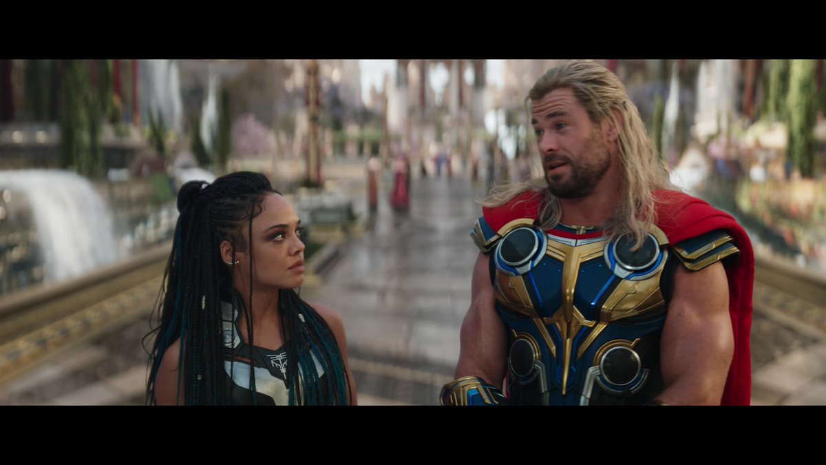 เธรดนี้จะเป็นความเห็นส่วนตัวของเราในฐานะสถาปนิกเกี่ยวกับ "ทำไมโลกที่มาร์เวลสร้างถึงไม่ immersive " (โดยเฉพาะโลกอื่น เซ็ทติ้งไซ-ไฟ หรืออนาคต) โดยข้อเสนอในเธรดนี้จะยกมาเพียงเรื่องเดียว คือ "พื้นและทางเดิน"
.
(ต่อ)