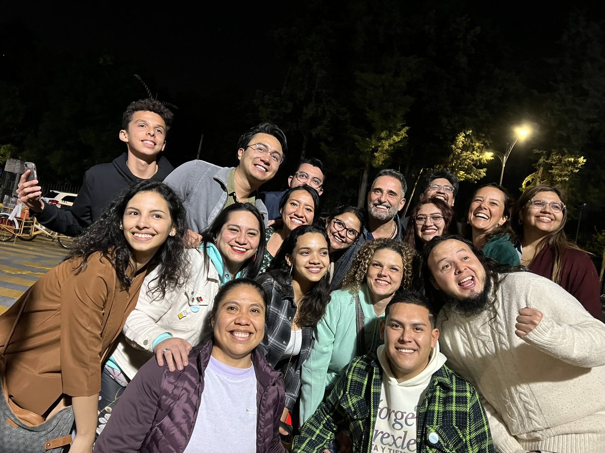 DrexlerMexico's tweet photo. @drexlerjorge gracias por tu cariño y calidez esta noche en el @AuditorioMx 

#Drexlerianos de 🫀 https://t.co/JxdIQeksQI