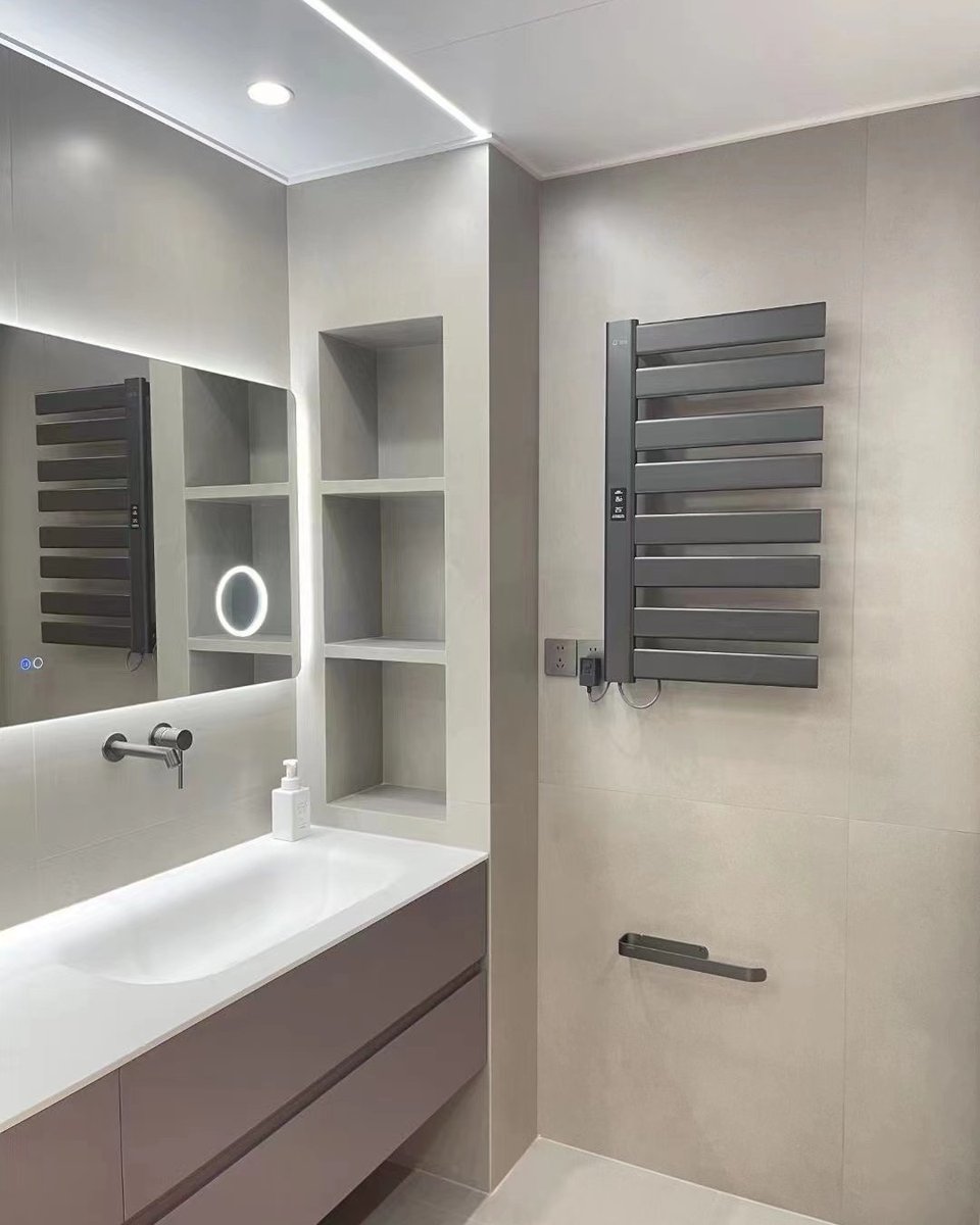 Looking for a way to elevate your daily shower experience? Check out our collection of luxurious towel warmers! These sleek and stylish devices not only keep your towels cozy and warm, but they also add a touch of elegance to your bathroom.
#dleesa #dleesashower #towelwarmer