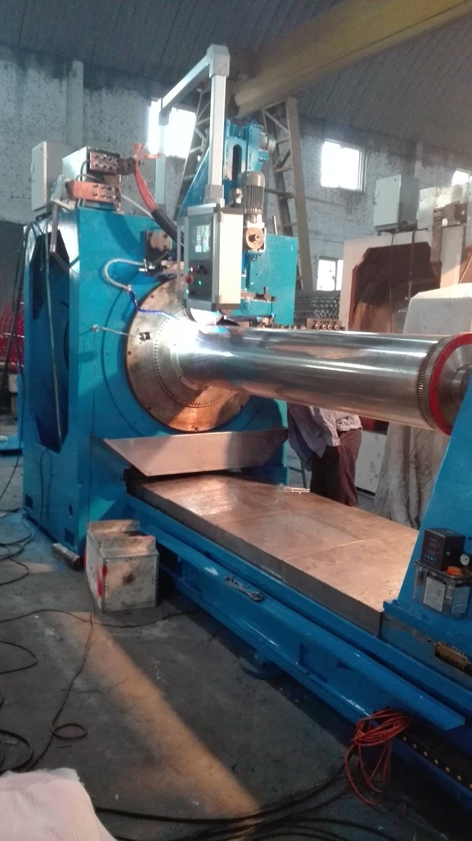 WedgewireLiu's tweet image. 1000mm diameter #wedgewirescreen welding machine,  How to weld the high precision #Johnsonscreen. #wedgewirescreen, ?