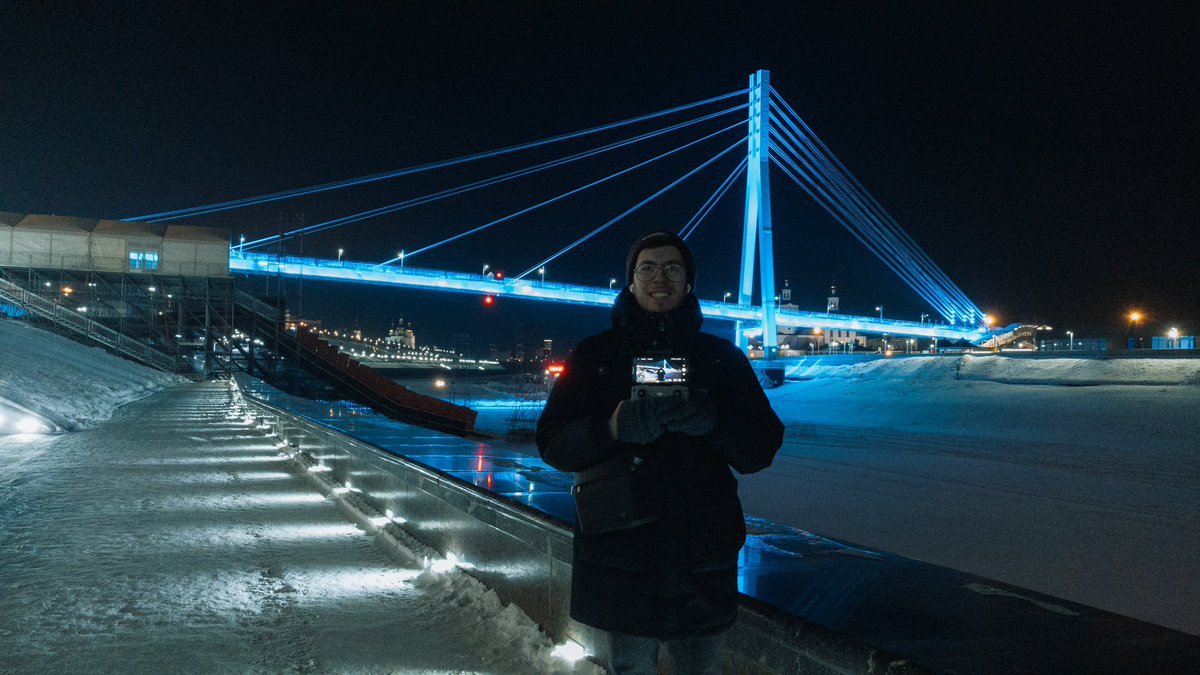 pr0gi_'s tweet photo. Мост Влюбленных в Тюмени https://t.co/S7jK3iUOYD