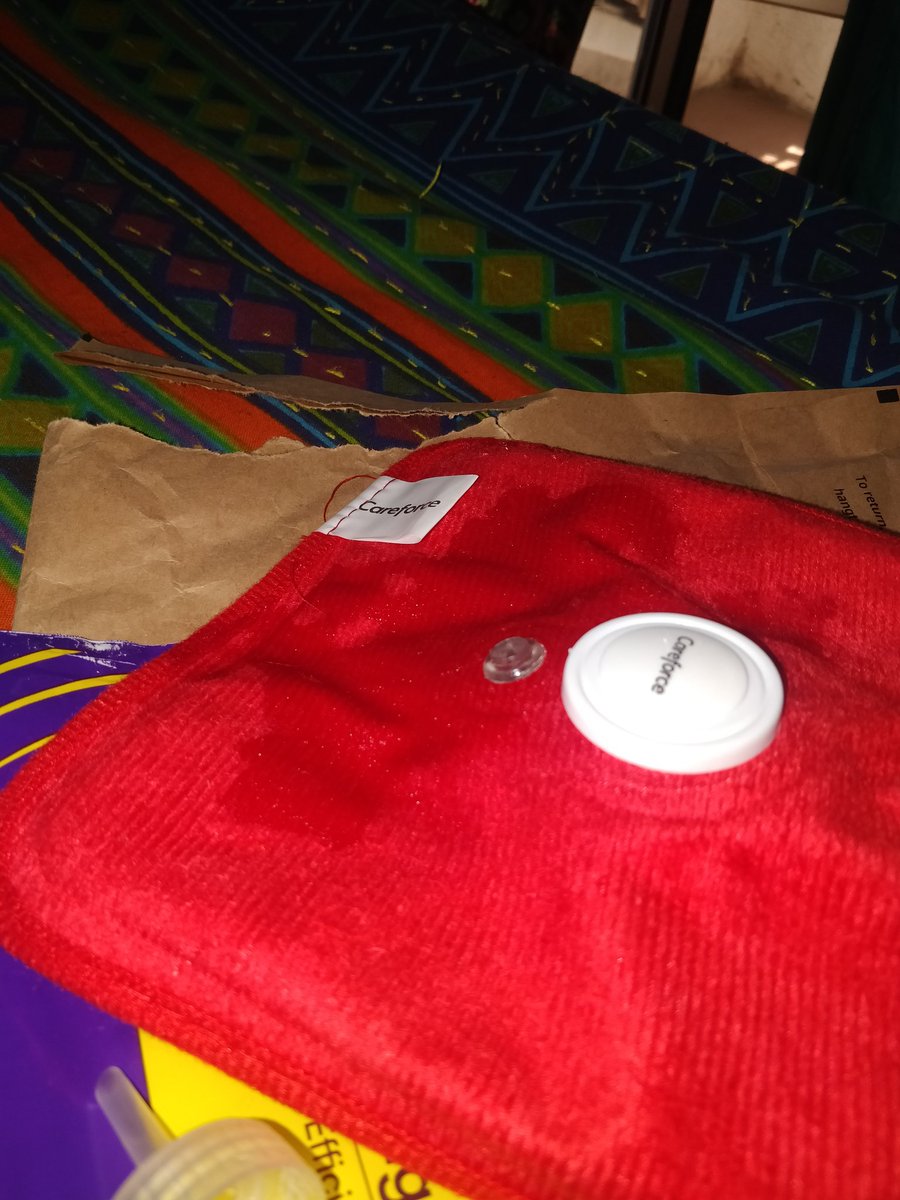 Areeb3197's tweet photo. @amazonIN the hot water bag, is actually a WET HOT WATER BAG! 

Upon asking for a refund, because I didn't get an option to put it to refund so hence put it on replacement and immediately contacted customer care to initiate the refund.

They take 1 hour on one task https://t.co/CdUJah8HL6