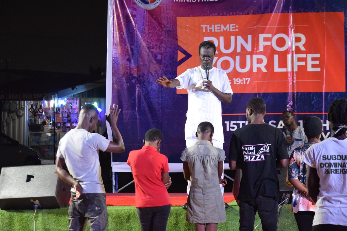 DominicNAllotey's tweet photo. Day two of spending time with precious souls at Old Town Park. Two more and Ashaley Botwe would be sold for Christ.
Come tonight with a friend and loved one 
.
#BotweForChrist 
#EachOneBringOne 
#MonthOfElevation 
#SupernaturalAdvancement https://t.co/laHWPwXVdn