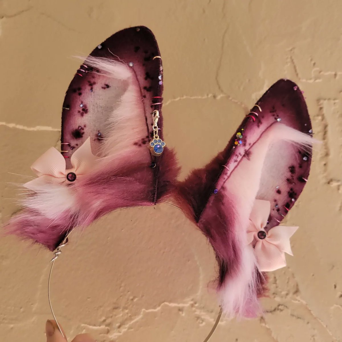 vixxensvault's tweet photo. Info here- https://t.co/MWHFenLDC0
#animalears #kemonomimiears #cosplayears #animalplay #cuteears #wearableears #kitears #foxears #kemonomimi #handmadewithlove #catboy #puppyboy #puppygirl #foxboy #foxgirl #bunnyears #bunny #petplay #petplayears #vbunnyears #dogears #foxears https://t.co/NXYsSZcnga