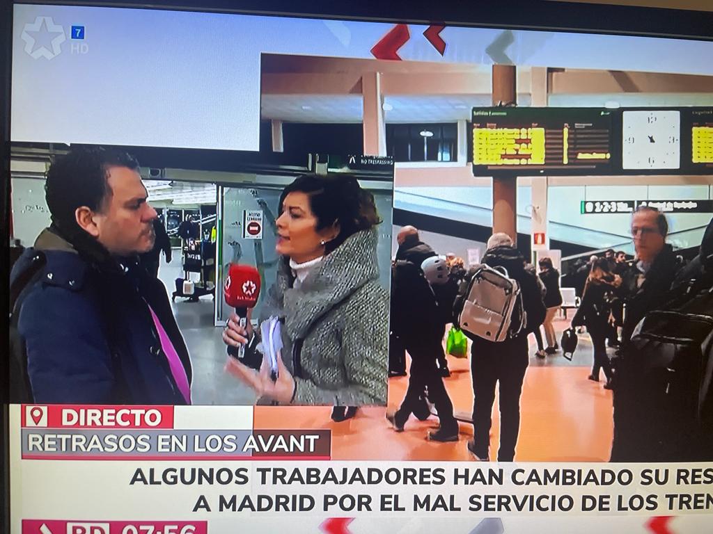 IsmaelMartinMC's tweet photo. Explicando en directo en @telemadrid el desastre de los AVANT de @Renfe @Adif_es @CrisLopezZamora @pscmpsoe  @Nacho_Hernando @ricardribe @garciapage @jacallejascano @paconunez_ @PP_CLM @AVE_CiudadReal @OtraCR @wikiCR @eldigitaldecr @eldiarioclm @crealdigital @CiudadNoticiasE https://t.co/aUIJMBFff4