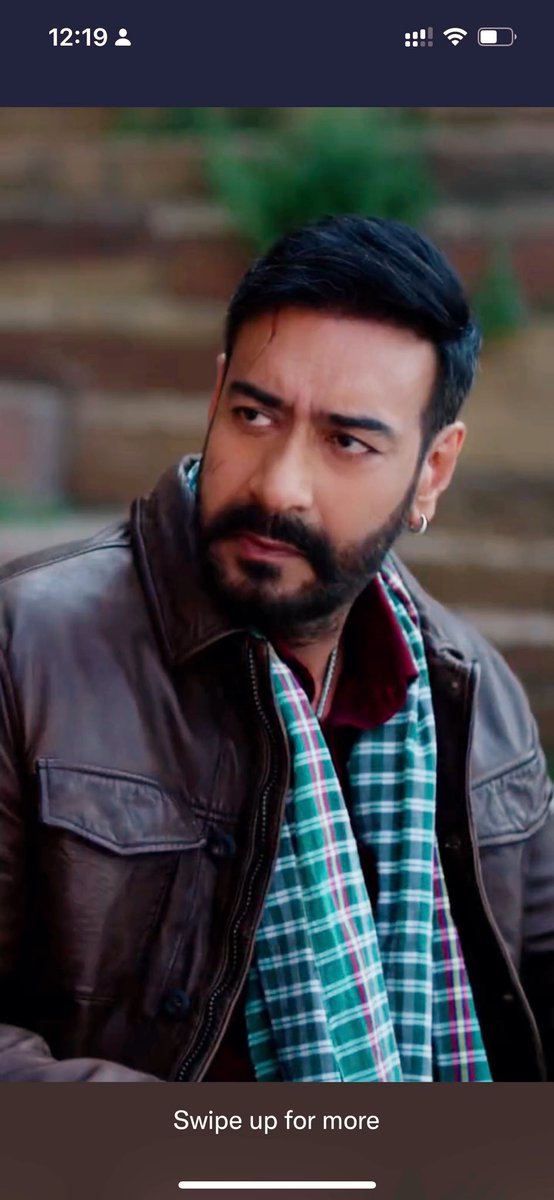 naziamajid1's tweet photo. Haaye maar Daala..🔥🔥
Iss kaatilana look ke saath @ajaydevgn sir is coming in #Bholaa first song #NazarLagJayegi in 3 days💥💥
#AjayDevgn @ADFFilms @TSeries 
@KumarMangat @sandeep_kewlani @AamilKeeyanKhan @DreamWarriorpic @RelianceEnt 
@swarnimaaaa @DaanishGandhi 
#BholaaIn3D https://t.co/g1E36Bx9BS