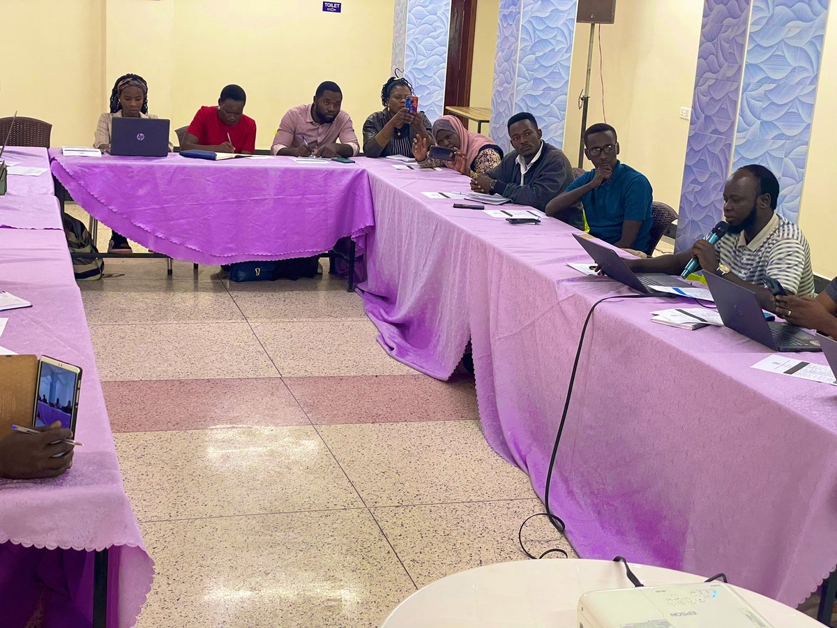 relonuganda's tweet photo. The #RELON coordinator @keluelagok presenting the annual report in the Stakeholders engagrment meeting in South West, Mbarara @BarriShorey @hiltonfound  #STRACofRLOs https://t.co/5tfIVjX0br