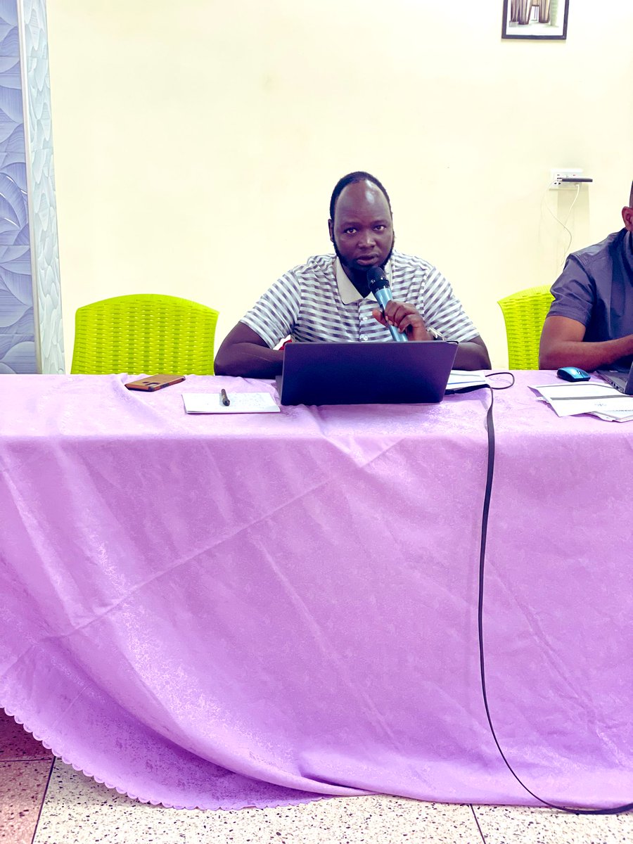 relonuganda's tweet photo. The #RELON coordinator @keluelagok presenting the annual report in the Stakeholders engagrment meeting in South West, Mbarara @BarriShorey @hiltonfound  #STRACofRLOs https://t.co/5tfIVjX0br