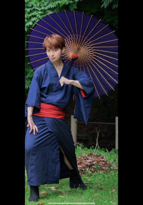 少しづつ、普段着にも着物入れて行きたいな。母親が呉服屋さんだった事もあって、昔から寝巻きが浴衣だったり20代の頃はジーンズに羽織りとかやってたけど、この先3年くらいでもう少し丁寧に馴染ませたい。RT先の羽織屋さん 素敵な羽織花見セット購入したので今年こそお花見行きたい 