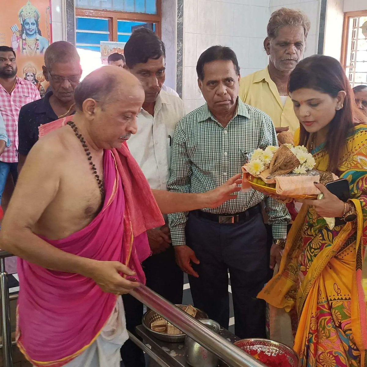 ChaitraKothark2's tweet photo. Maruti Temple kodibag https://t.co/UfhuL2q1zV