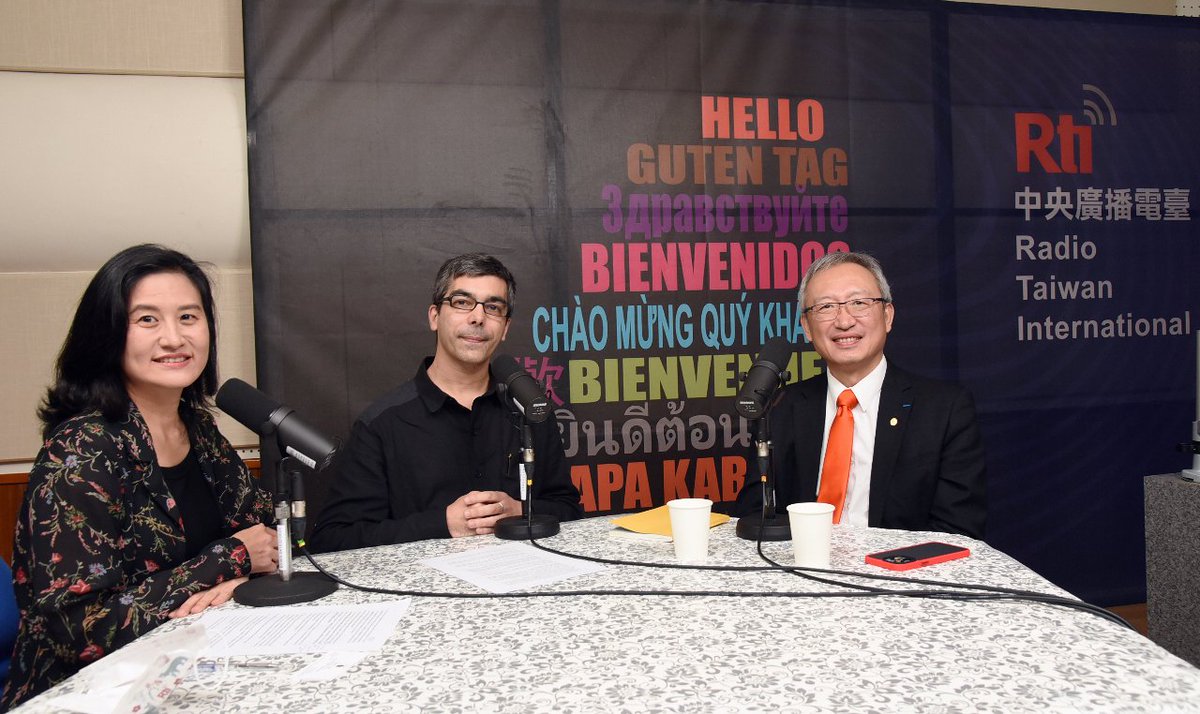 RadioTaiwan_Fra's tweet photo. L'ambassadeur François Wu Chih-chung @francois1899 de @TaiwanEnFrance au micro de Radio Taiwan International (VIDEO et AUDIO) @RadioTaiwan_Fra  
https://t.co/QSD0pj7Klh https://t.co/6juYZZ8UAH