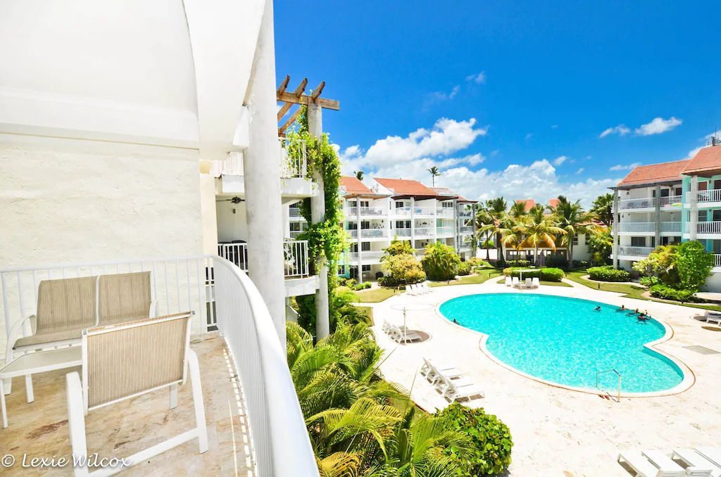 PlayaOceanClub's tweet image. Several #beachsideactivities and #spectacularview of the #sea from #PuntaCanaLuxuryVacationRentals tantalize #traveler to avail #oceanfrontluxury to enjoy #DominicanRepublicVacation in style and class. bit.ly/40X8U5f