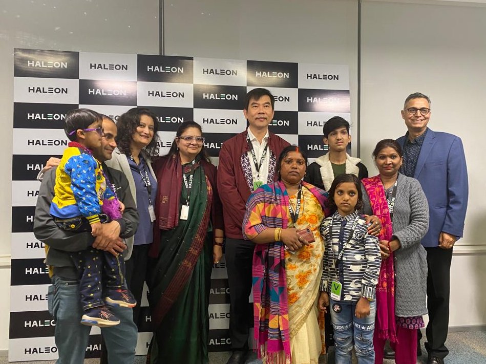 SmileTrainIndia's tweet photo. It was an honor for our #cleftcuties and team to meet the Haleon APAC leadership. Thankyou @HaleonIndia  for making the moment so very memorable for all of us!

Thankyou, Mr. Keith Choy, Navneet Saluja, Shanu Saksena &amp; @AnjaliSTI for your kind presence😊 https://t.co/U3leslR1EH