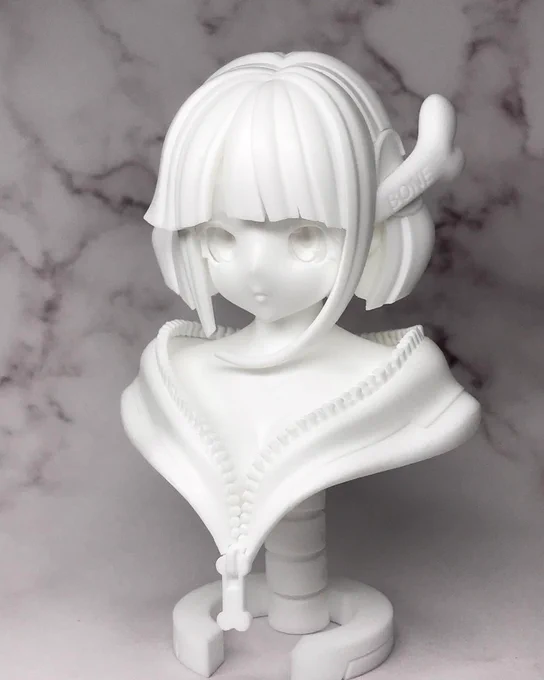 アニメ的美少女顔の内部構造(頭蓋骨及び骨格)を作り外装(皮膚や髪の毛)が脱着可能な構造になっています。#二次元的骨格標本少女富井アンナ #造形師デビュー25周年 