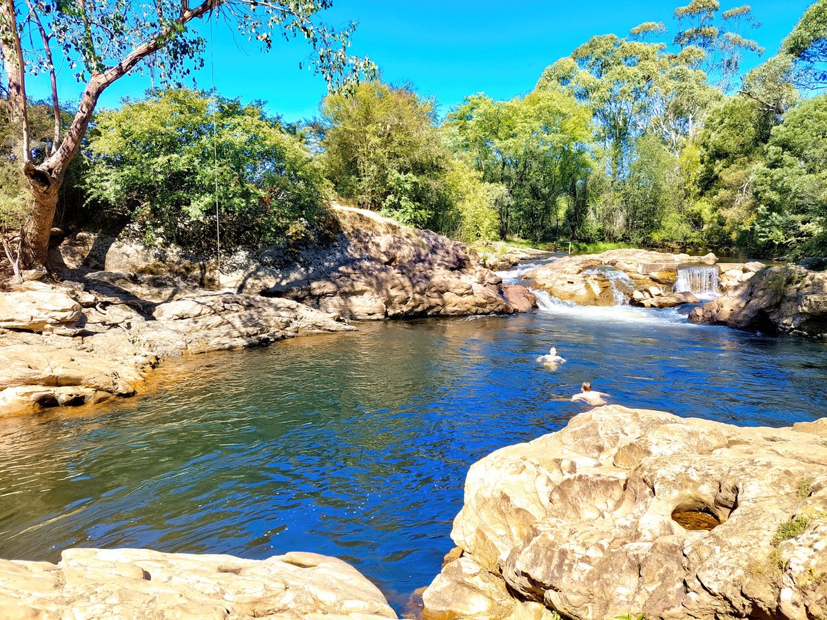 Sinclair's Waterhole on the Buckland River close to Bright. Small waterfalls & ledges, fresh water, & strong currents.
allswims.au/?find=1919&zoo…
#travelaustralia #australia  #exploreaustralia #australiagram #discoveraustralia  #australiatravel #vanlifeaustralia #roadtripaustralia