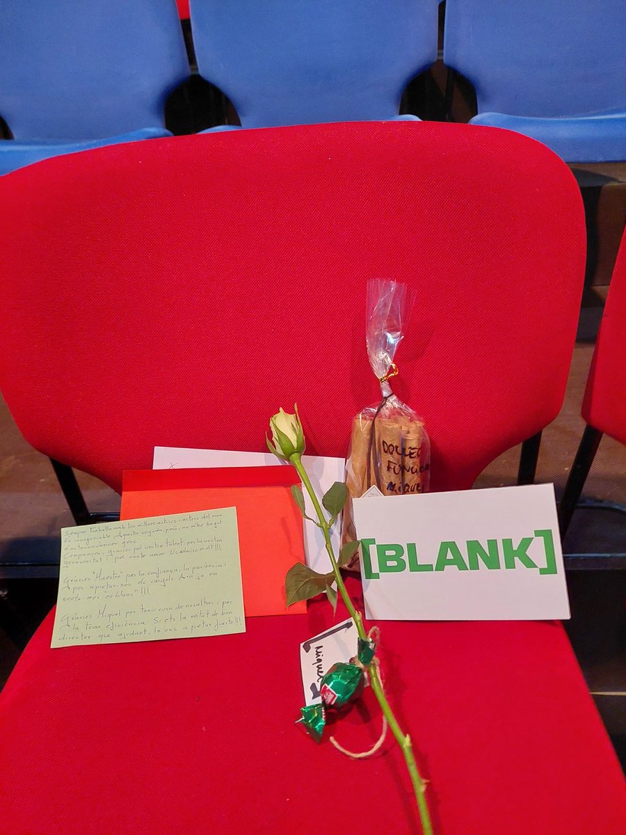 🤗 Feliç després de l'estrena de [BLANK] a <a href="/fundaciobrossa/">Fundació Joan Brossa - Centre de les Arts Lliures</a> sota la batuta del maestro <a href="/RobertoRomei/">Roberto Romei</a> i el caliu de @elenafortuny #LauraLópez <a href="/dani_arrebola/">Dani Arrebola</a> i #CescaVadell. Veniu a veure aquesta obra connectada amb el <a href="/elTantarantana/">Teatre Tantarantana</a>. 
No vos decebrà! ⬇️🎟
bit.ly/40zhwPe