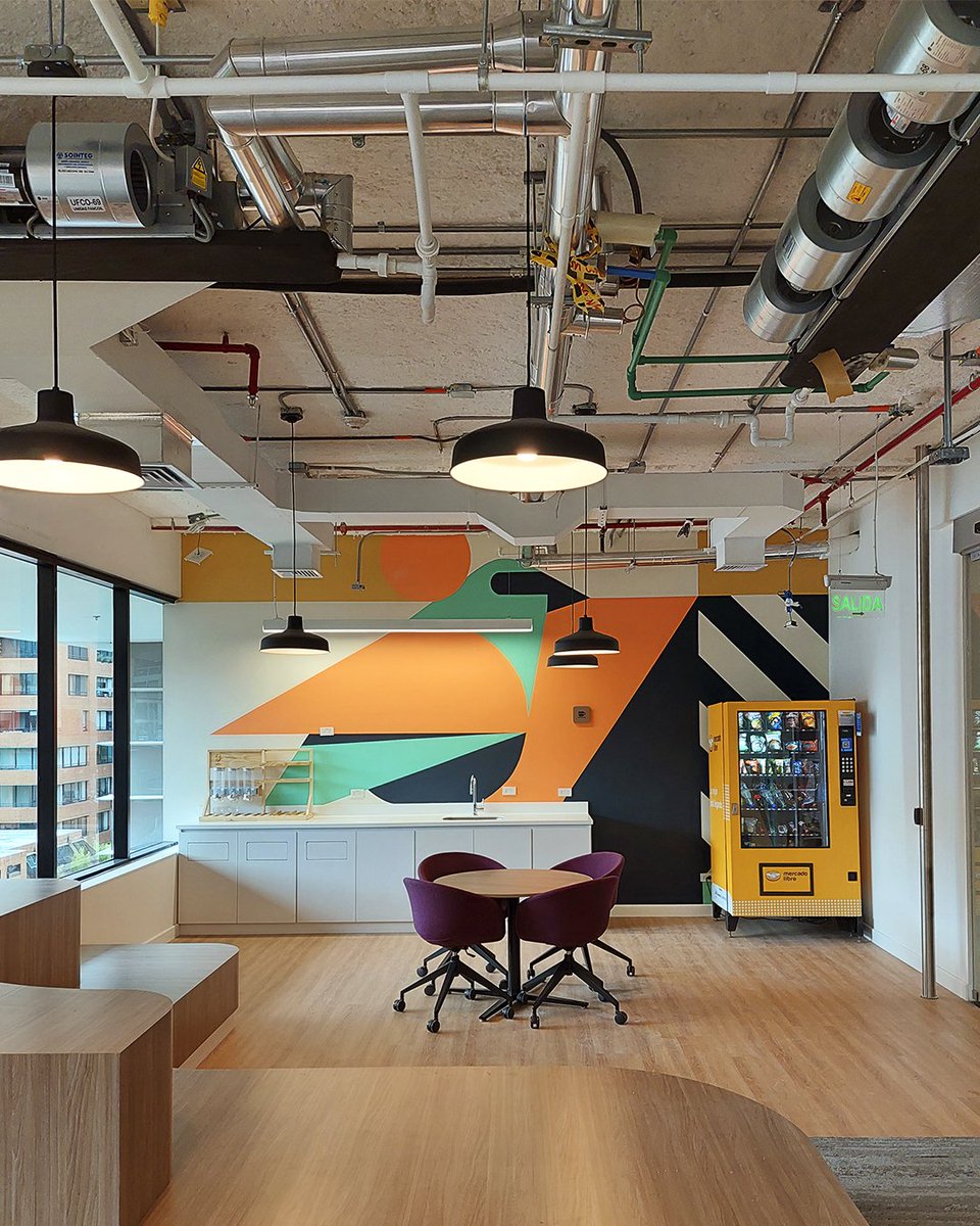 Este es un detalle de los 450 m2 pintados para mercado libre en Bogotá 
#muralista 
#artista 
#arquitectura 
#diseño 
#oficina 
#mercadolibre