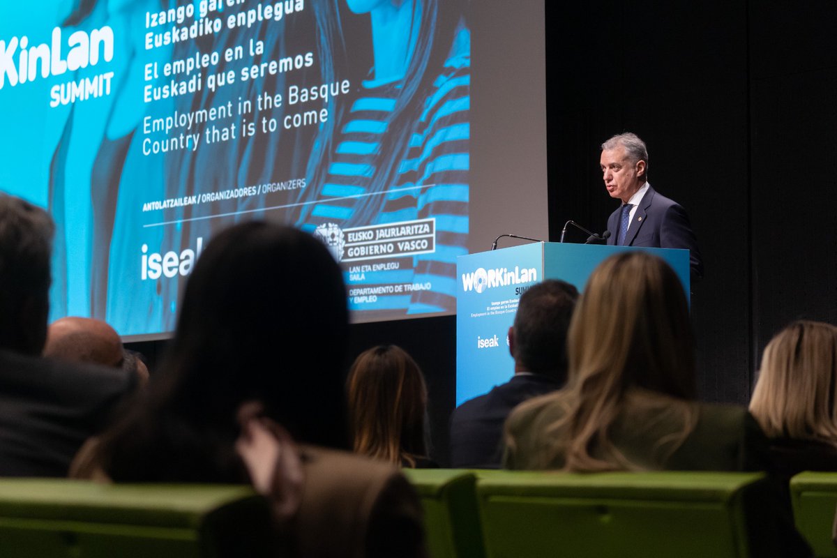 🗣️ Iñigo Urkullu <a href="/Irekia/">IrekiaEJGV</a> 
 
Trantsizio digitalak, energetikoak eta demografikoak ekarriko dituen erronkei aurre egiteko politikak egokitu egin behar digutu, pertsona gazte eta emakumezkoengan arreta berezia ipiniz.

#enplegua #kalitatezkoenplegua #enpleguaEuskadi #WORKinlan