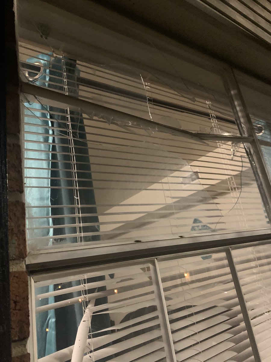 IssaBout_Tine's tweet photo. 🥷🏾's today be tooo Tender, not I met you 2 weeks .. &amp; you busting out my window bc I blocked you. https://t.co/LdXvLPYZX1