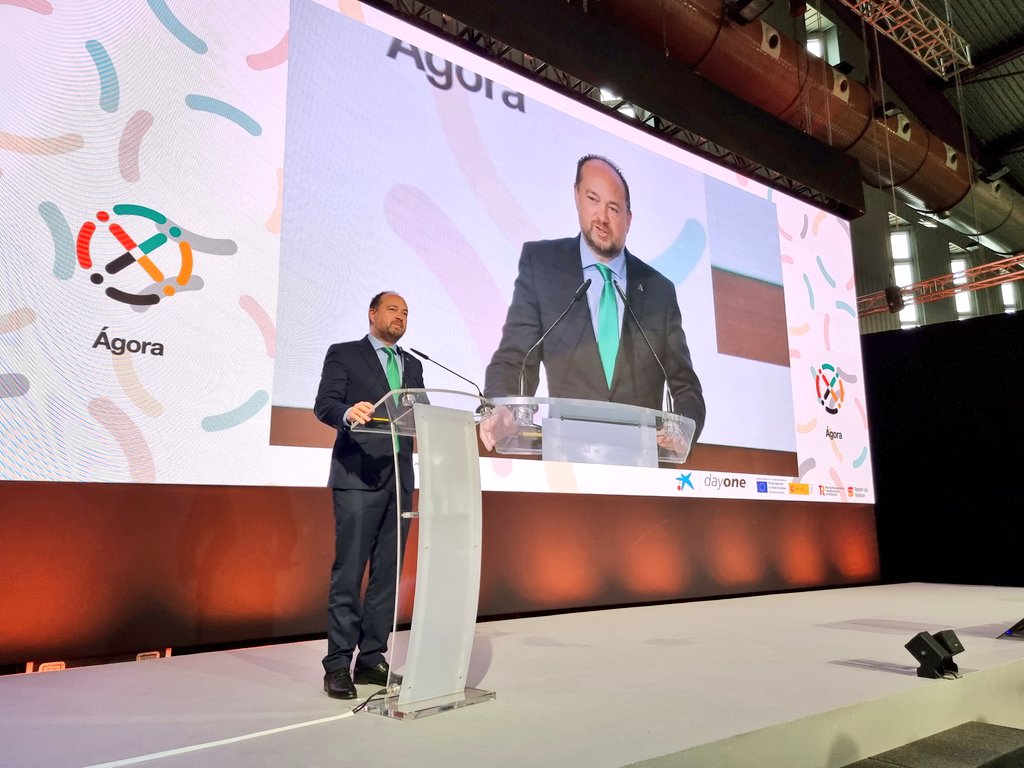 ForoTransfiere's tweet image. 🗣 Ramón Herrera (@Rherrera25), secretario general de @UniversidadAND: &quot;Me gustaría destacar el magnífico clima de #colaboración entre todas las #administraciones en #Transfiere2023. Ha sido un placer poder contribuir al éxito del foro con el stand #AndaluciaKnowledge&quot;.