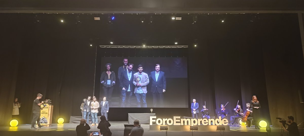 OpenFuture_Ext's tweet image. Por su parte, en la modalidad de &quot;Nueva empresa extremeña&quot;:

🥇La startup #Jaippy ha obtenido el primer premio
🥈#EficaeIotech ha sido la segunda galardonada
🏅#CognitiveData ha sido finalista

¡Nos emociona que seáis todos parte de #LaAtalaya! Enhorabuena, campeones🏆