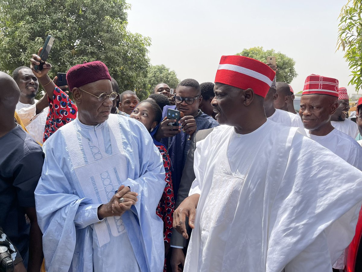 SaifullahiHon's tweet photo. The National Leader and Presidential candidate of the @OfficialNNPPng, His Excellency Sen. @KwankwasoRM, PhD, FNSE attends the Juma'at (Friday) prayers today (17th February, 2023) at Mewar International University Juma’atu Mosque Masaka, Nasarawa State. https://t.co/sS4MlSDl3z