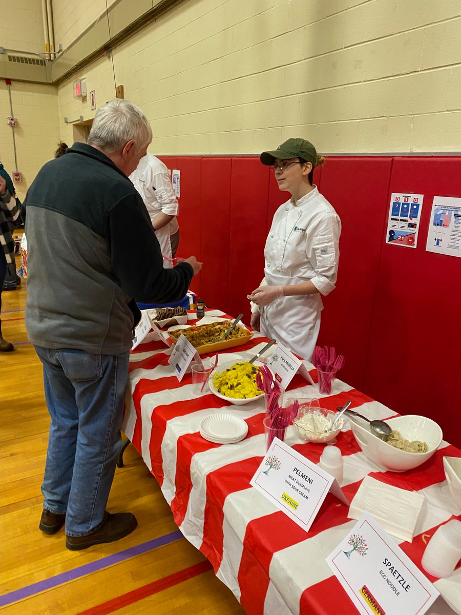 paulsmiths's tweet photo. Paul Smith’s College students and faculty prepared and served food for the local community last night as part of Saranac Lake CSD’s annual multicultural night event. It was a fun and informational time had by all!
#CommitmentToOurCommunity https://t.co/xOEMc2jPxC