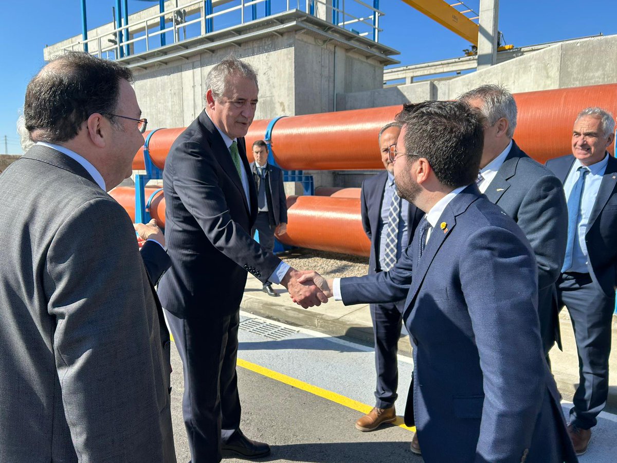 aqualia's tweet photo. #AITASA inaugura hoy en #Tarragona la depuradora del polígono petroquímico más grande del sur de Europa, con capacidad de 1.400.000 litros/h durante las 24 horas, y cuyo diseño, construcción, explotación y mantenimiento adjudicó a #Aqualia en 2020 https://t.co/YakUV3yvLp