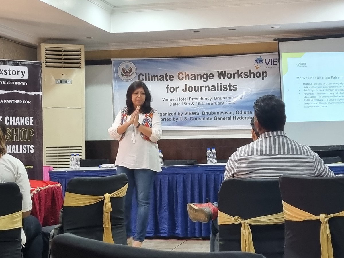 TazeenQureshy's tweet photo. Glimpses from the inaugural 'Climate Change Workshop for #journalists' organised by VIEWS &amp; @USAndHyderabad in #Bhubaneswar. 

We were joined by some of the best speakers &amp; resource persons working in the field. 

The workshops will be held in #Odisha, #AndhraPradesh &amp; #Telangana https://t.co/0KzODTTiKq