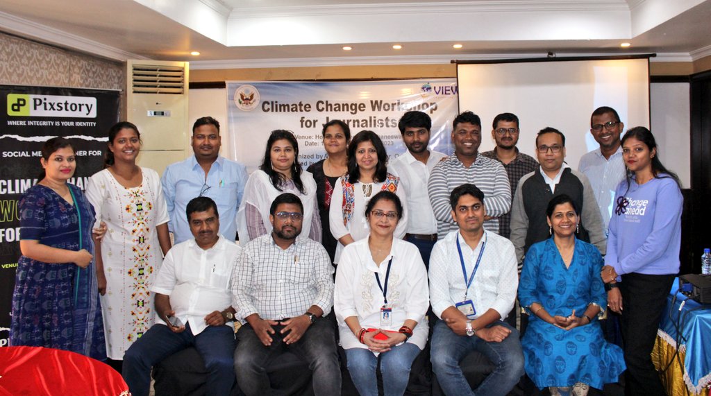 TazeenQureshy's tweet photo. Glimpses from the inaugural 'Climate Change Workshop for #journalists' organised by VIEWS &amp; @USAndHyderabad in #Bhubaneswar. 

We were joined by some of the best speakers &amp; resource persons working in the field. 

The workshops will be held in #Odisha, #AndhraPradesh &amp; #Telangana https://t.co/0KzODTTiKq
