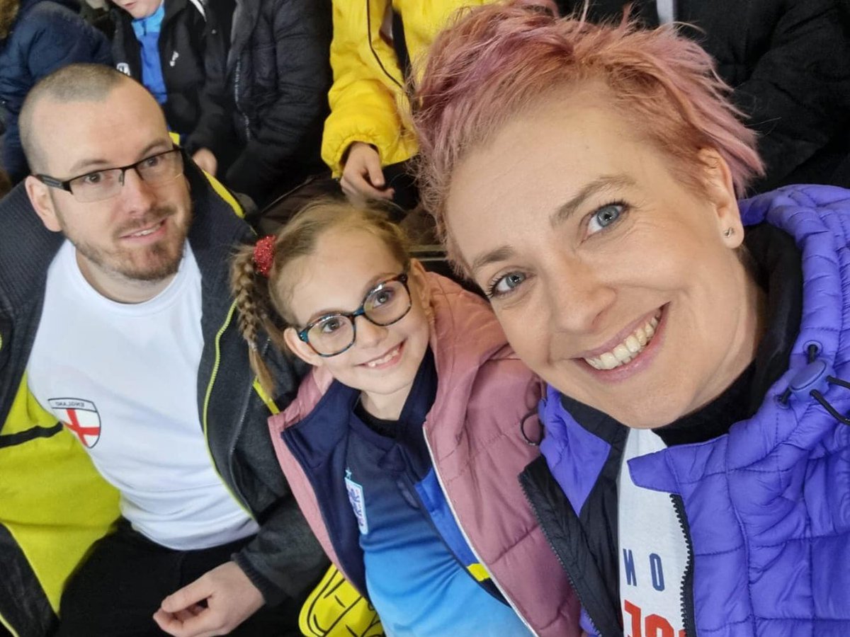 avdfcgirls's tweet photo. We had an amazing time watching the @Lionesses 🦁🦁🦁 in the @ArnoldClarkCup at @Stadium_MK. 🤍❤️⚽

@EnglandFootball @England @MKDonsFC #ENGKOR #Lionesses #ArnoldClarkCup #CVSFanWall #WeAreTheDynamos #LetGirlsPlay @AylesNews @wendover_news https://t.co/xJKCNjLDOl