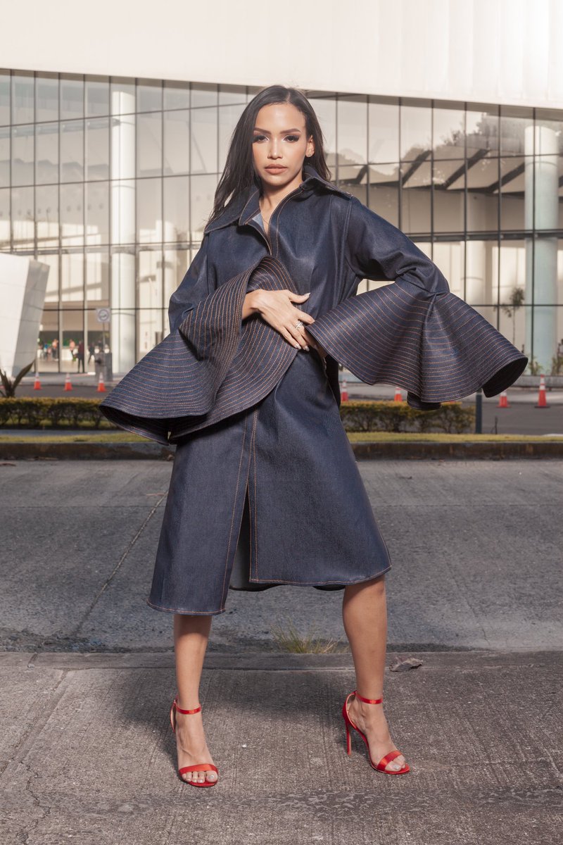 celipizan's tweet photo. El kimono es la prenda que querrás añadir a tu clóset inmediatamente. Van con todo, se ven increíbles y aportan un estilo espectacular. 

Una grandiosa opción es convertir esta prenda en un vestido.

Como lo usarías tú… 
¿Kimono o vestido ?

@alexandraraujol 
@ledbybeauty https://t.co/lgdpQ5sIsj