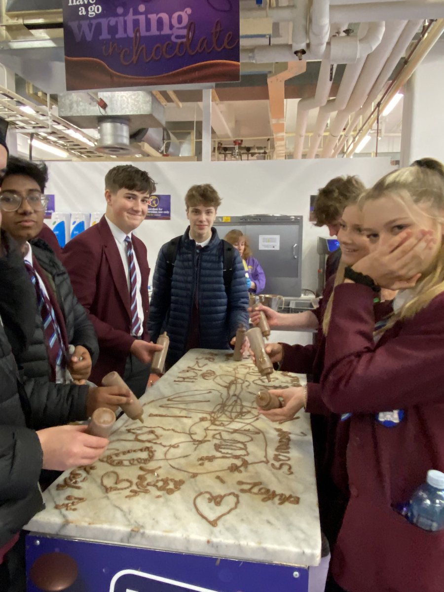StaffordGrammar's tweet photo. #SGSYear10 in chocolatey heaven @CadburyWorld #SGSDifference https://t.co/UBUxs2UtPF