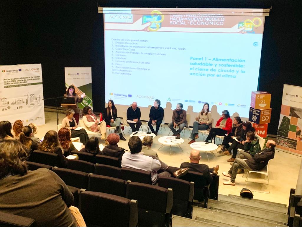 AccionadOds's tweet photo. 🇪🇸El momento de los 24 #microproyectos ha sido en el Diálogo 2 "Experiencias para un nuevo modelo social y económico"

¡Han expuesto los resultados obtenidos y compartido sus experiencias!

🙌🏻Todos los beneficios han contribuido a los #ODS 11, 12 Y 13 https://t.co/7gNX6yKWNQ