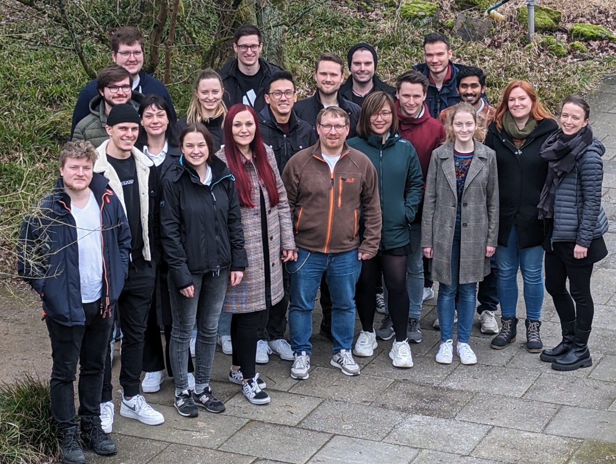 TischlerLab's tweet photo. Just taken a new group picture ;-) so many young scientists and you can see the enthusiasm !!! https://t.co/uPD0icbYo1