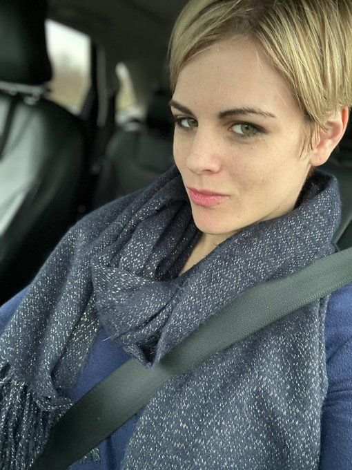 En route pour le salon d&rsquo;Arras.  😁😁  Pour ceux qui n&rsquo;ont pas la possibilit&eacute; de m&rsquo;y rejoindre je vous<a href="/tag/picoftheday"class="tags"><span>#picoftheday</span></a>