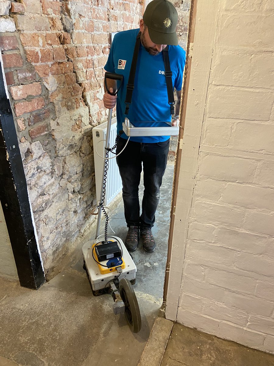 BUARC_Archaeo's tweet photo. Searching for a cellar in #Wareham this morning using  ground penetrating radar with @BU_ArchAnth &amp; @thetimeteam’s @derekpitman. Thanks @geofizzboy for your tips! https://t.co/lGsZ3KLVhg
