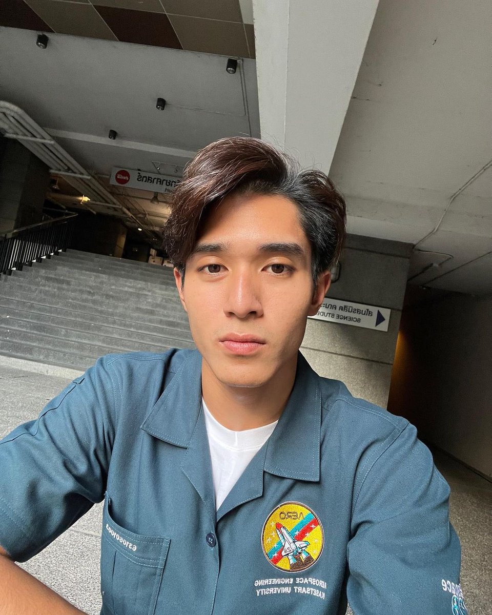 kusexyboy's tweet photo. “อยากมีแฟนเป็นเด็กวิดวะการบินจัง”
-ต้นกล้า 💚🌱⚙️🚀
IG : nipunkr
#วิศวกรรมศาสตร์ #ปี3 #KU80 #KUSEXYBOY #nipunkr https://t.co/ocepJ0oIIK