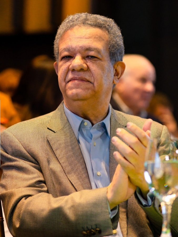 No Hay Q Ser Adivino Para Darse Cuenta Q El Presidente <a href="/LeonelFernandez/">Leonel Fernández</a> Se Perfila Como El Próximo Presidente 2024 <a href="/FPcomunica/">@Fuerza del Pueblo (FP)</a> Solo La Fuerza Del Pueblo Crece y Se Fortalece 💪 😉
