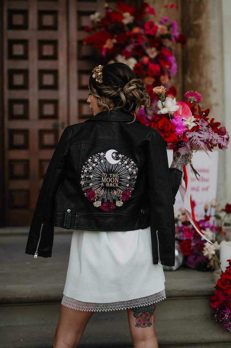 It's a disco ball takeover! 🪩  Disco ball decor is truly taking over and sparkling up weddings everywhere! ✨ 🙌 

It's perfect for this Rock 'n' Roll wedding 🎸 

rockmywedding.co.uk/viva-magenta?u…

Recommended Suppliers: <a href="/markhortonphot/">Mark Horton Photos</a>, <a href="/NiamhDesigns/">Niamh Designs</a>, <a href="/elmorecourt/">Elmore Court</a> and so many more!